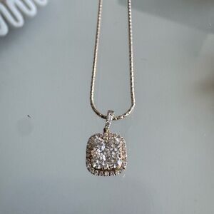 Gold Diamond Pendant Necklace